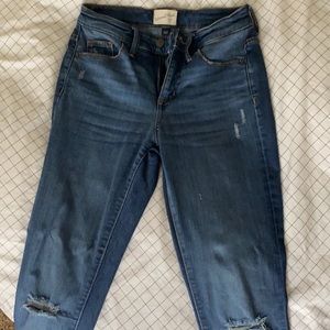 Universal thread high waisted distressed skinny jeans. Super stretchy!